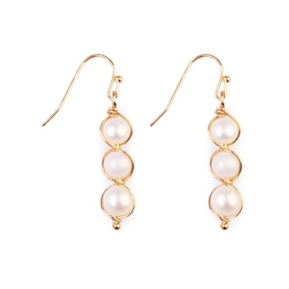Freshwater Pearl Twisted Wire Bar Earring